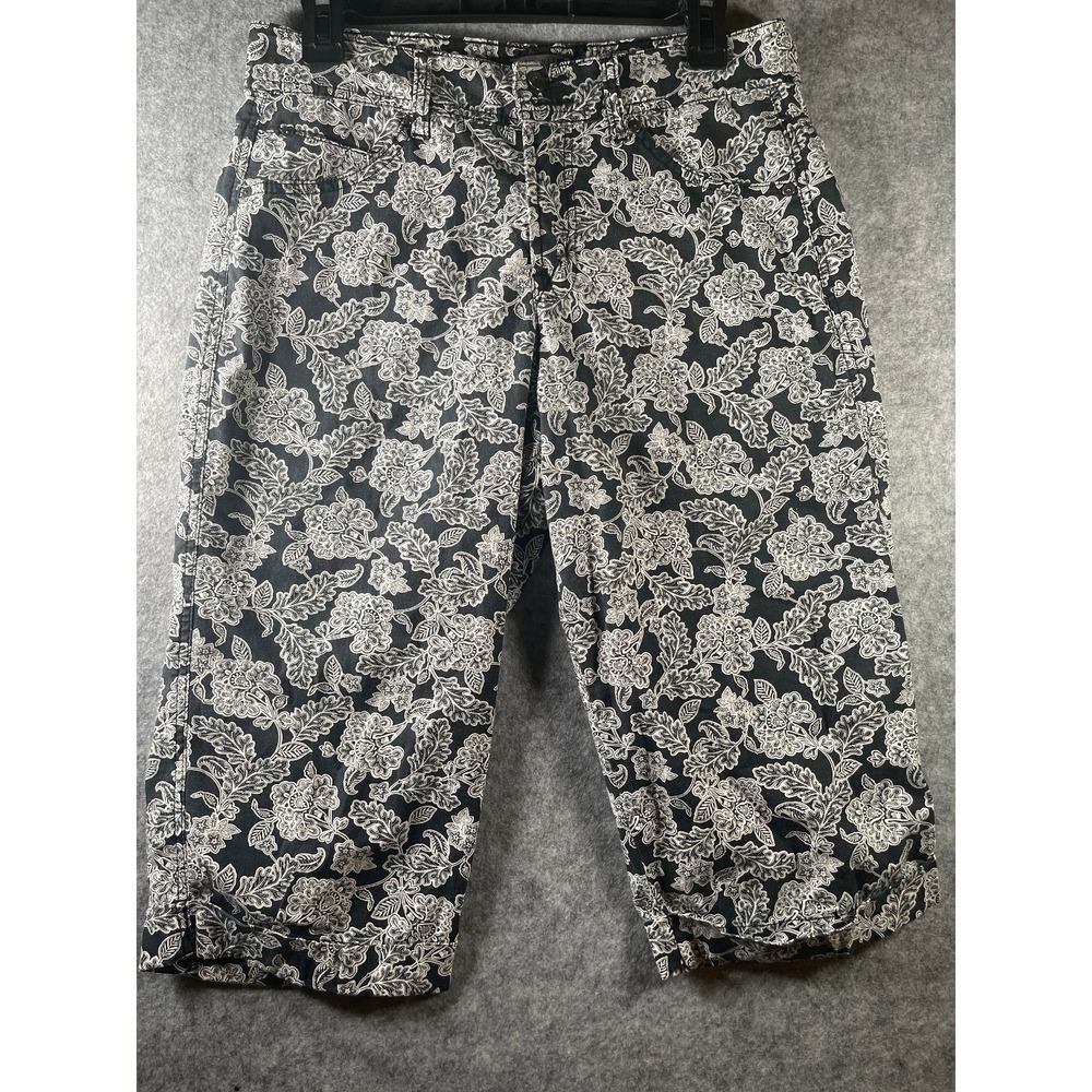 Nine West women's black and white floral print five-pocket Bermuda short size 8